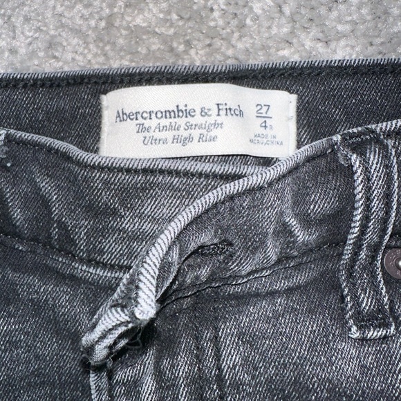 A&F Washed Black Jeans - Picture 2 of 2